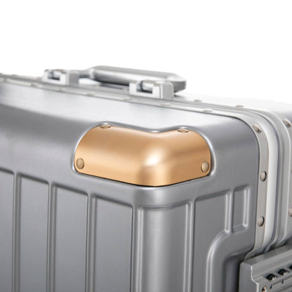 Valise Premium en Aluminium – Élégance & Résistance